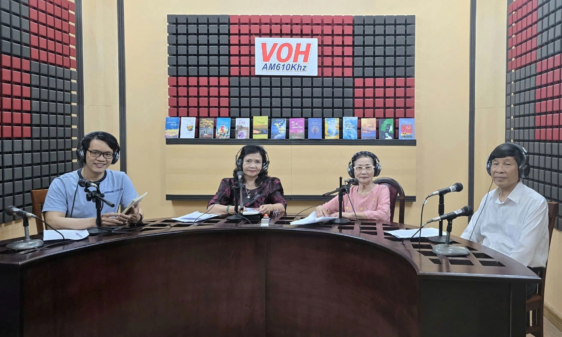 Thắp câu “lục bát chân mây” cùng thơ Võ Miên Trường