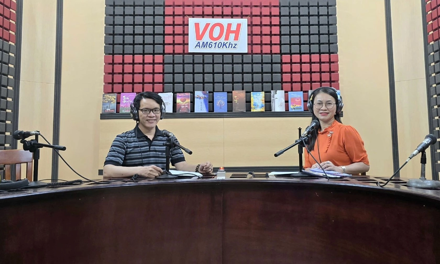 Phạm Phương Lan bật cười biên câu thơ “nứt ra từ đá”