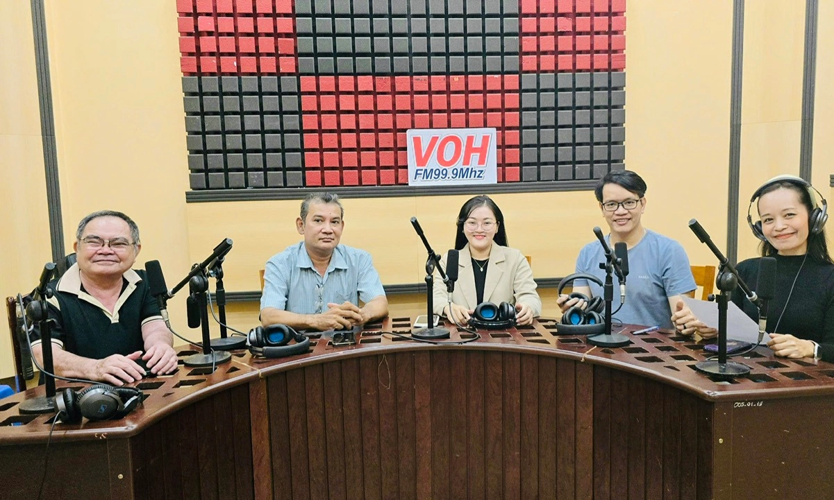 Mỹ Nhung  - Từ Bông lúa vàng đến Á quân Chuông vàng vọng cổ