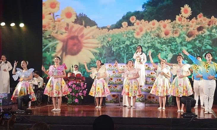“Tiếng hát từ trái tim”: Sân chơi dành cho các bạn khuyết tật