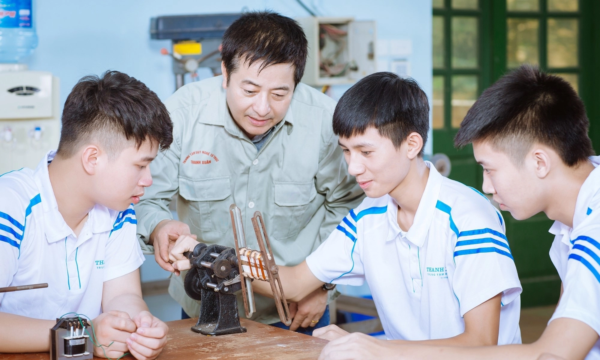 Vocational institutions strive to enhance human resource training in Ho Chi Minh City