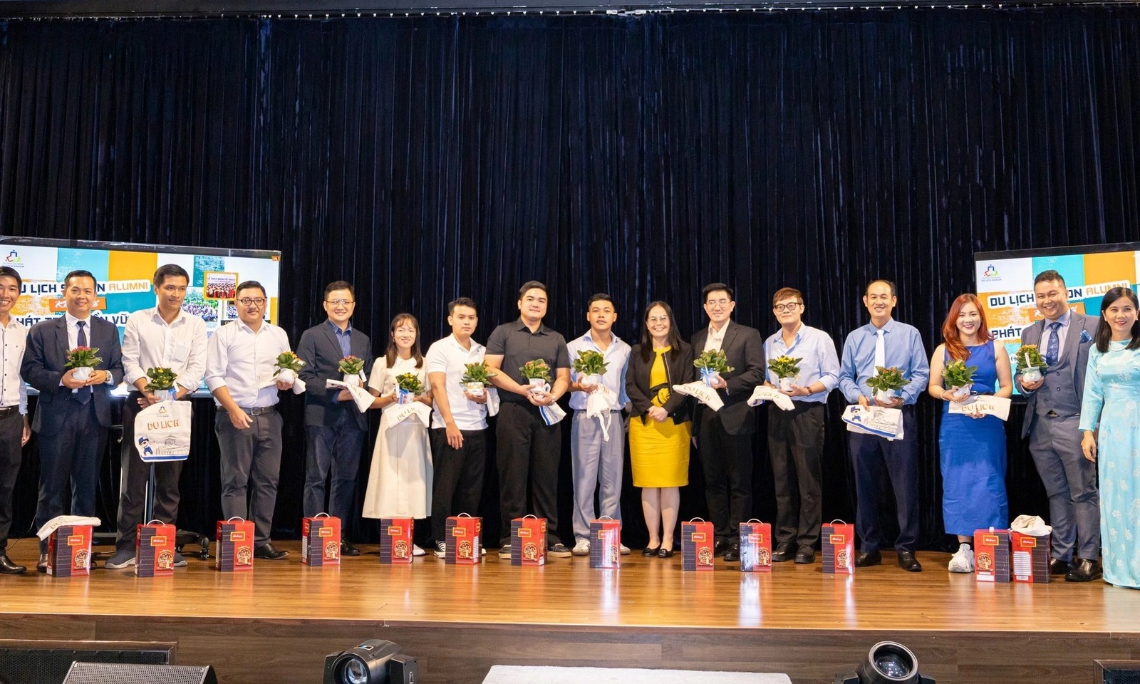 Du lịch Saigon Alumni 2025 - Kết nối để phát triển bền vững”