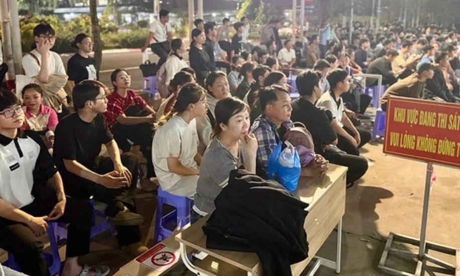 Chậm cấp bằng lái xe ô tô vì đợi nhập phôi thẻ PET