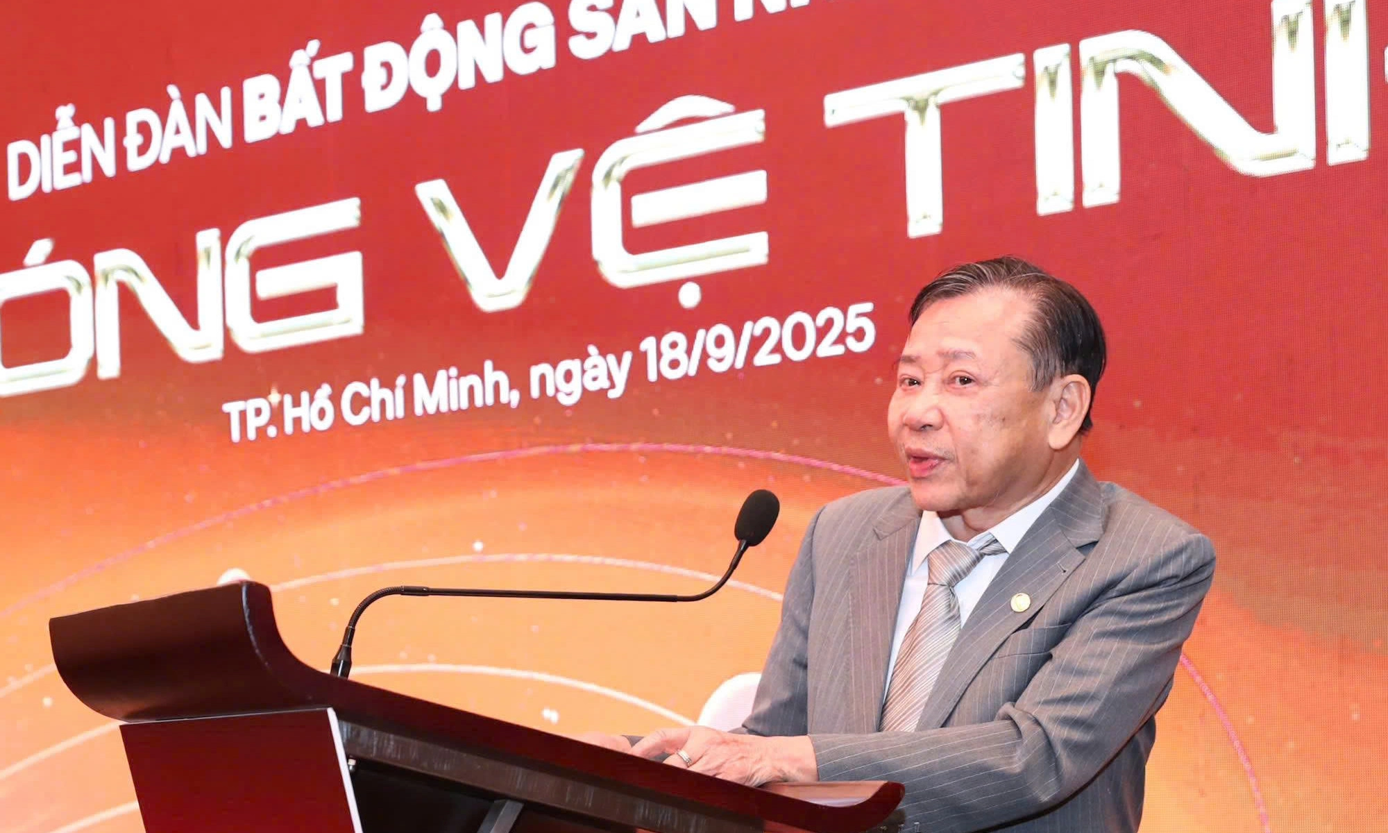 Cần xây dựng đô thị vệ tinh 