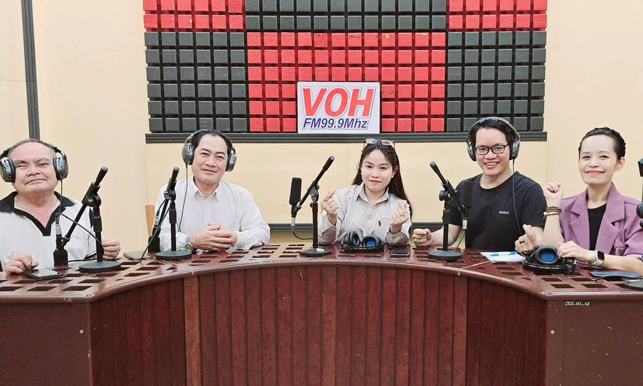 Chuông vàng vọng cổ Kim Cương - Xúc động cùng 20 năm chuông vàng vọng cổ