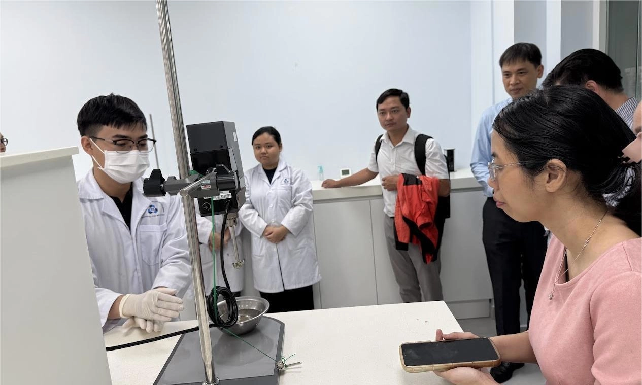 Uni tour - kết nối nghiên cứu từ nhà trường đến với doanh nghiệp