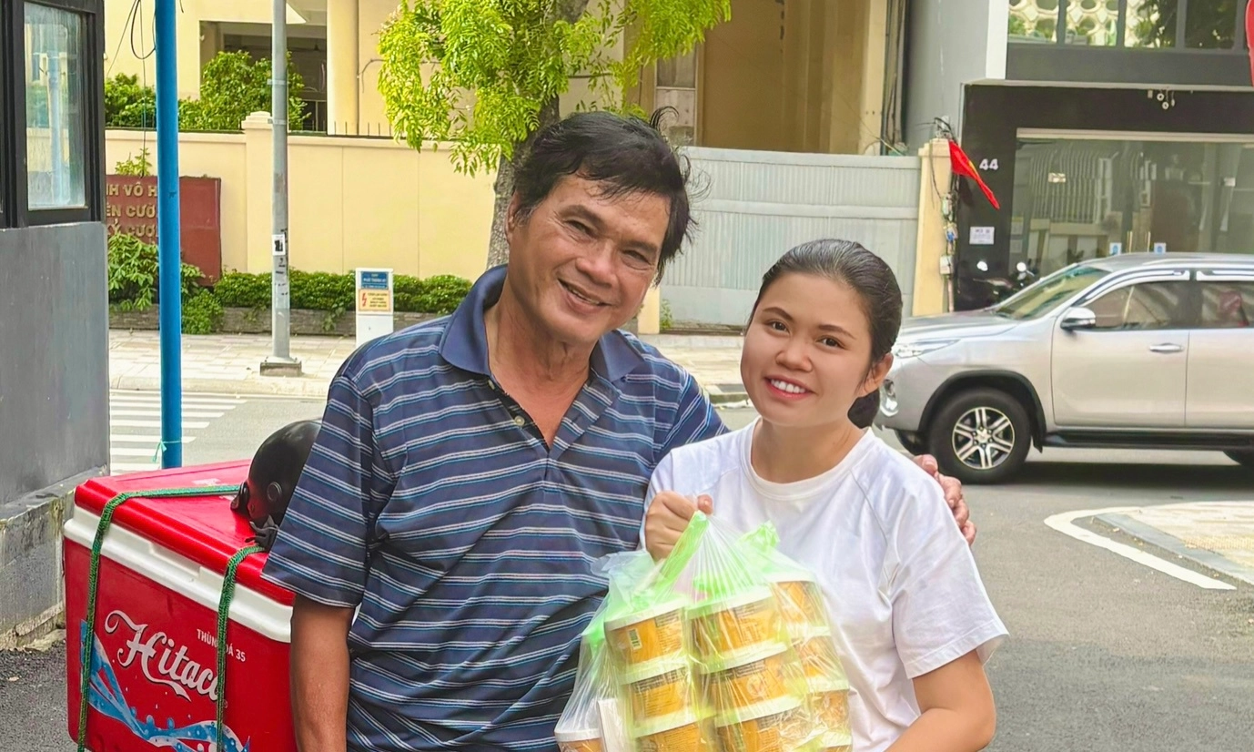 Diễn Viên Mai Trần: 