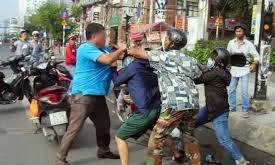 Từ va quẹt nhỏ đến ẩu đả lớn: Khi nóng giận lấn át văn hóa giao thông