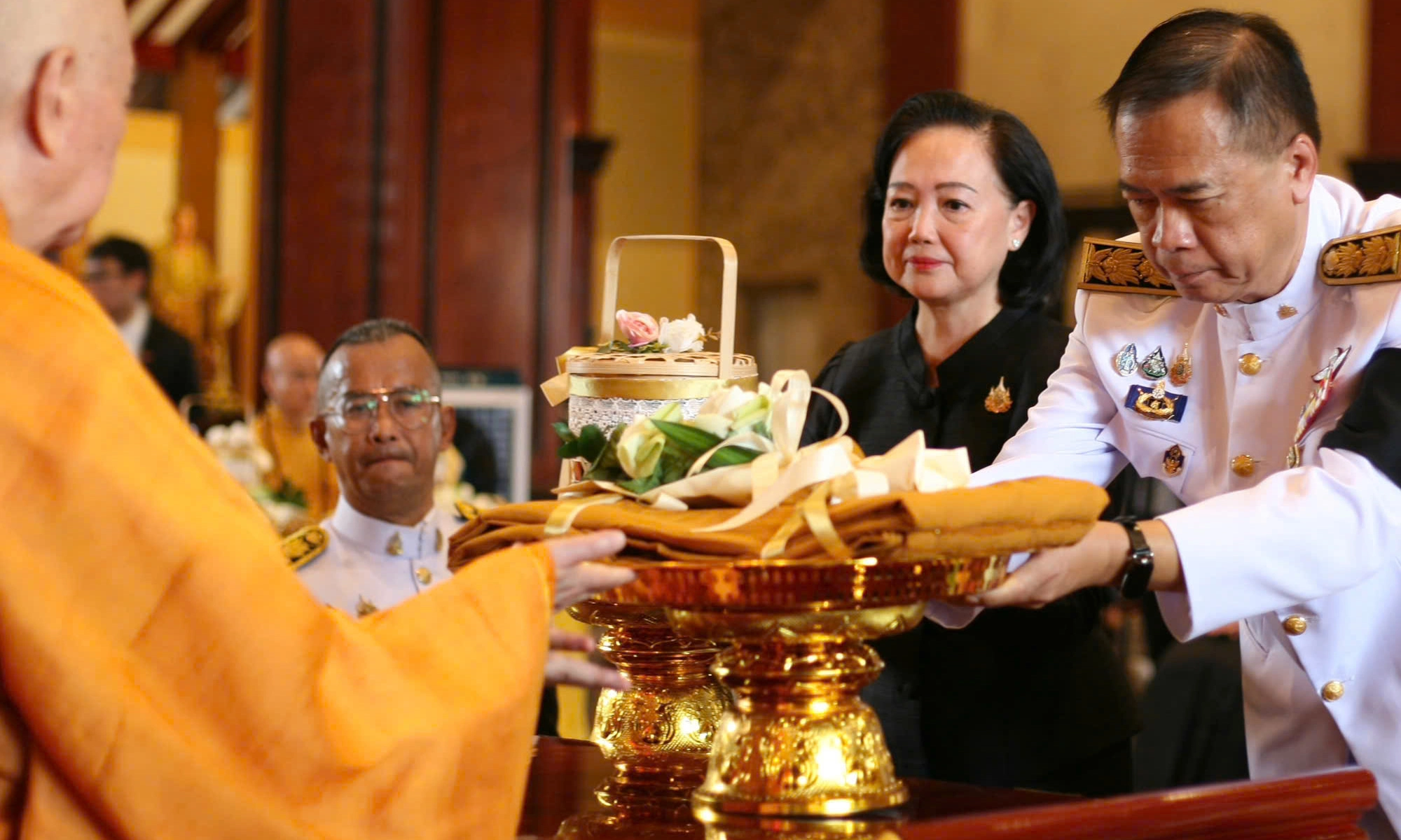 Phái đoàn Ngoại giao Thái Lan chủ trì Lễ Dâng y Kathina Hoàng Gia tại Việt Nam Quốc Tự