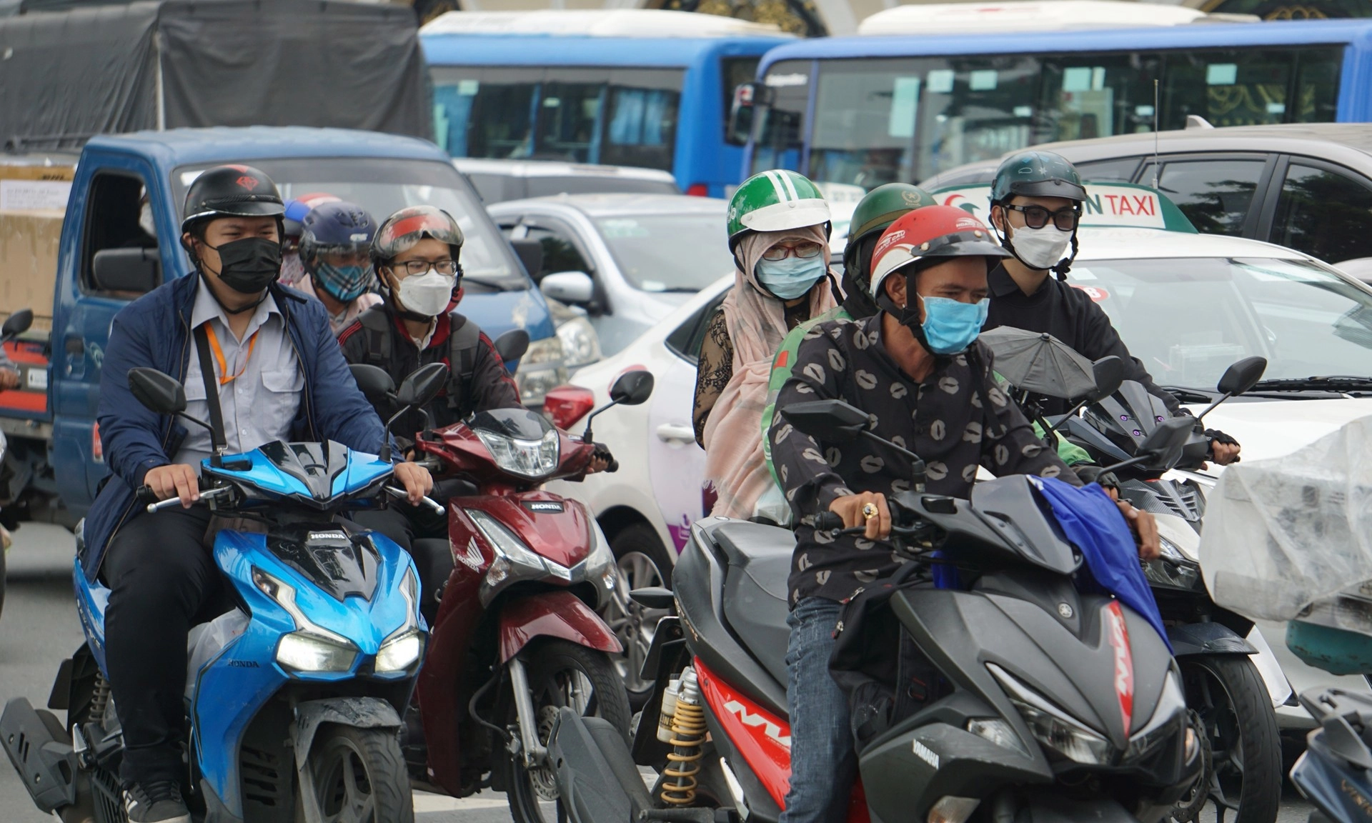 TPHCM: Đề xuất nghiên cứu hoán cải xe máy chạy xăng sang điện