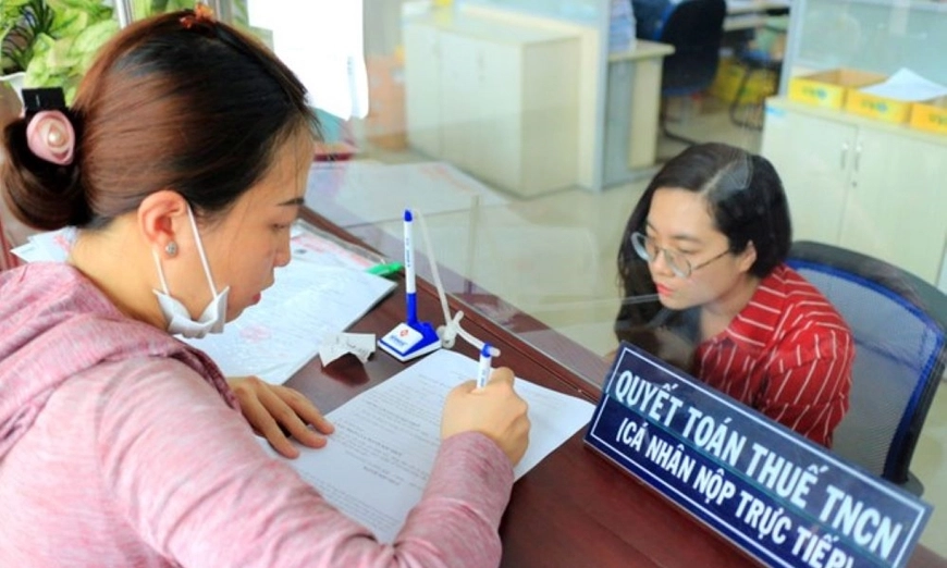 Đề xuất nâng mức giảm trừ gia cảnh cho sinh viên và người khuyết tật trong Luật Thuế TNCN (sửa đổi)