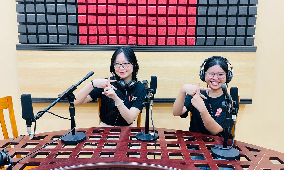 Tám năm và 11 mùa kịch của những sinh viên 9x và Gen Z