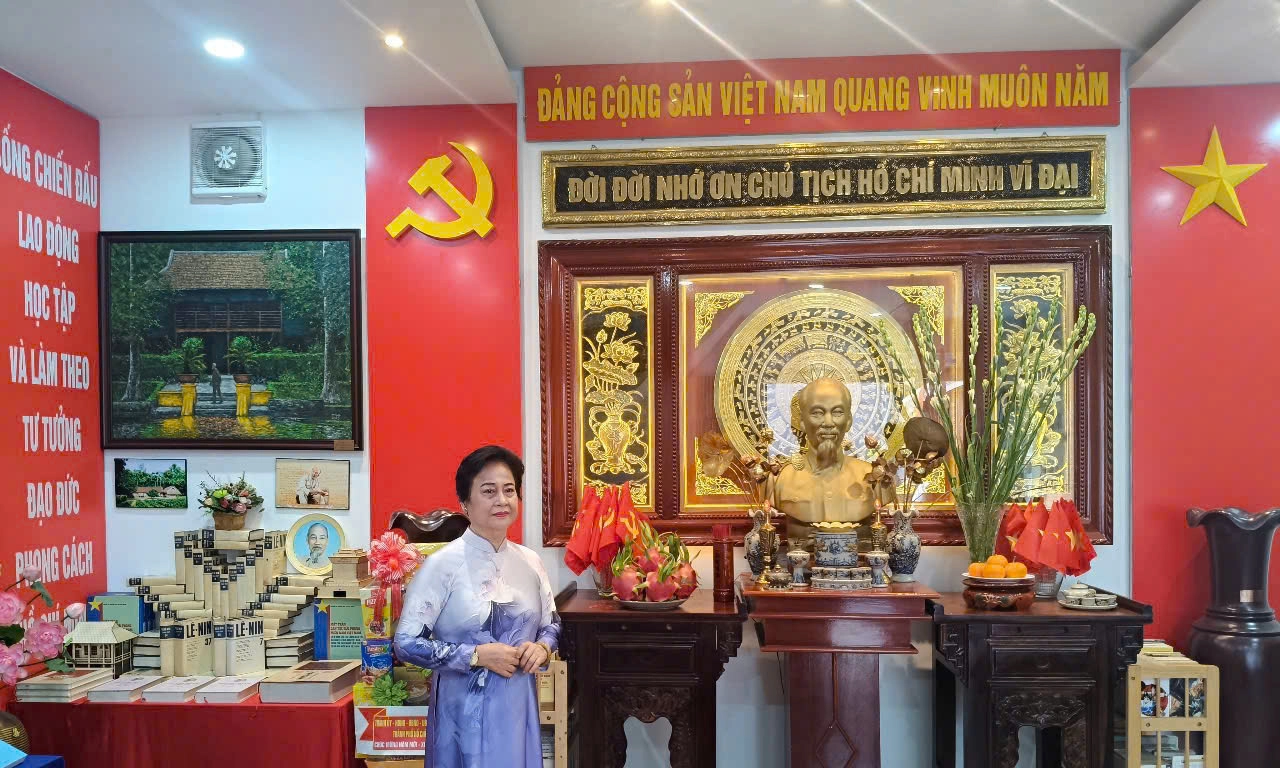 Người “thắp lửa” Không gian Văn hoá Hồ Chí Minh tại Khu phố 25 phường Tân Sơn Nhất 