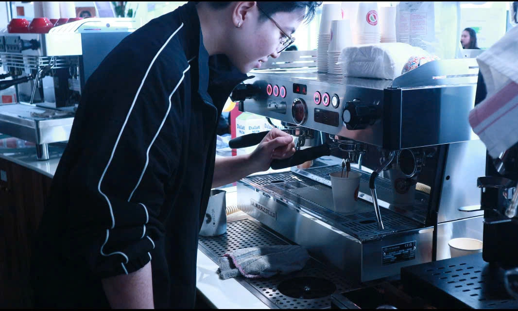 Cung ứng máy pha cà phê cho cộng đồng Barista thi đấu: Đưa cà phê VN vươn xa ra thế giới