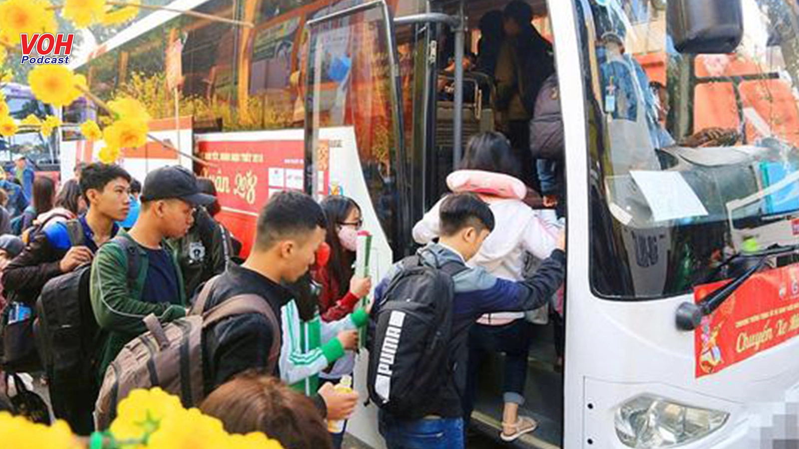 Niềm vui nhỏ trên chuyến xe khai xuân...